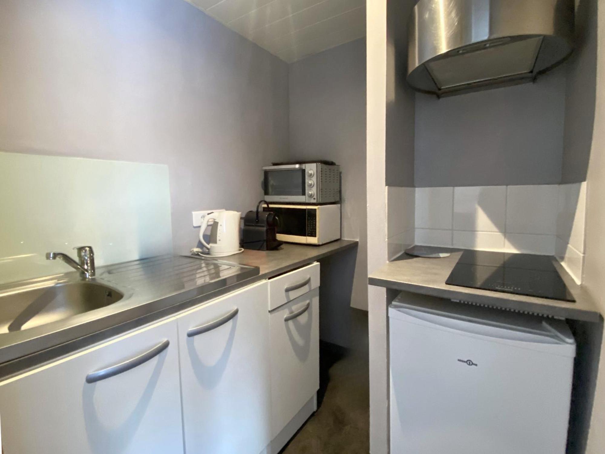 Studios & Appartements Confortables Au Centre De Bourbourg - Gare A Proximite Extérieur photo
