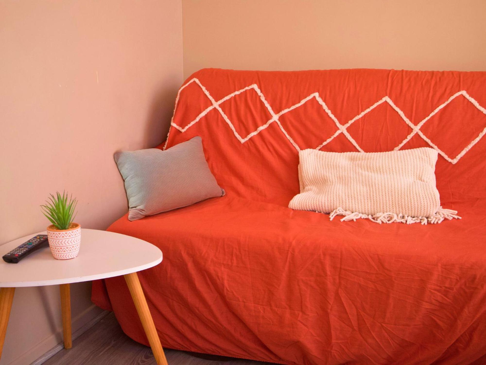 Studios & Appartements Confortables Au Centre De Bourbourg - Gare A Proximite Chambre photo